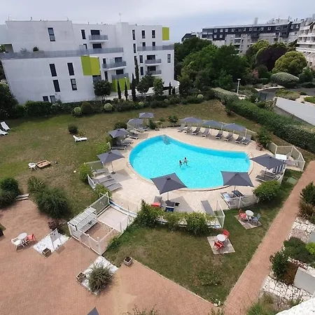 Joli Studio 100M De La Plage Et Du Port Apartman *
