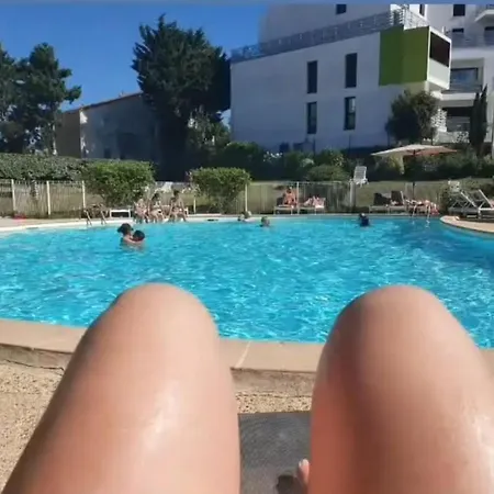 Joli Studio 100M De La Plage Et Du Port Apartman *